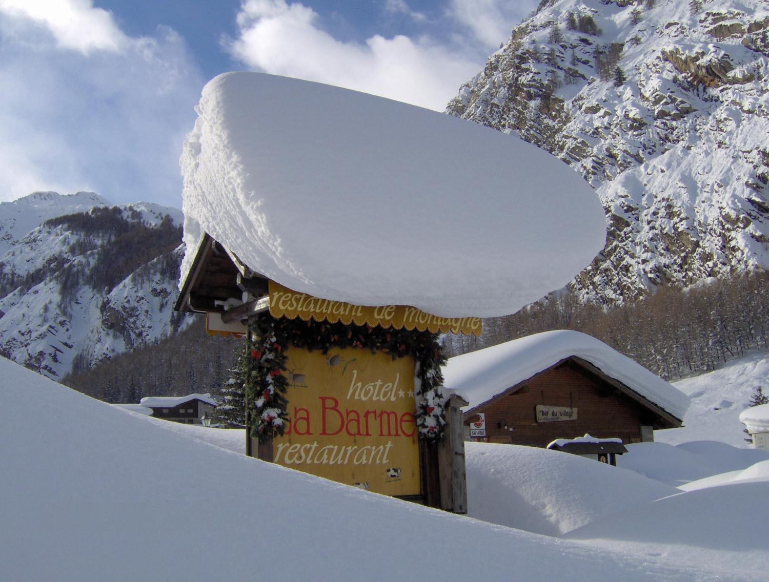 Hotel Restaurant La Barme Cogne Luaran gambar