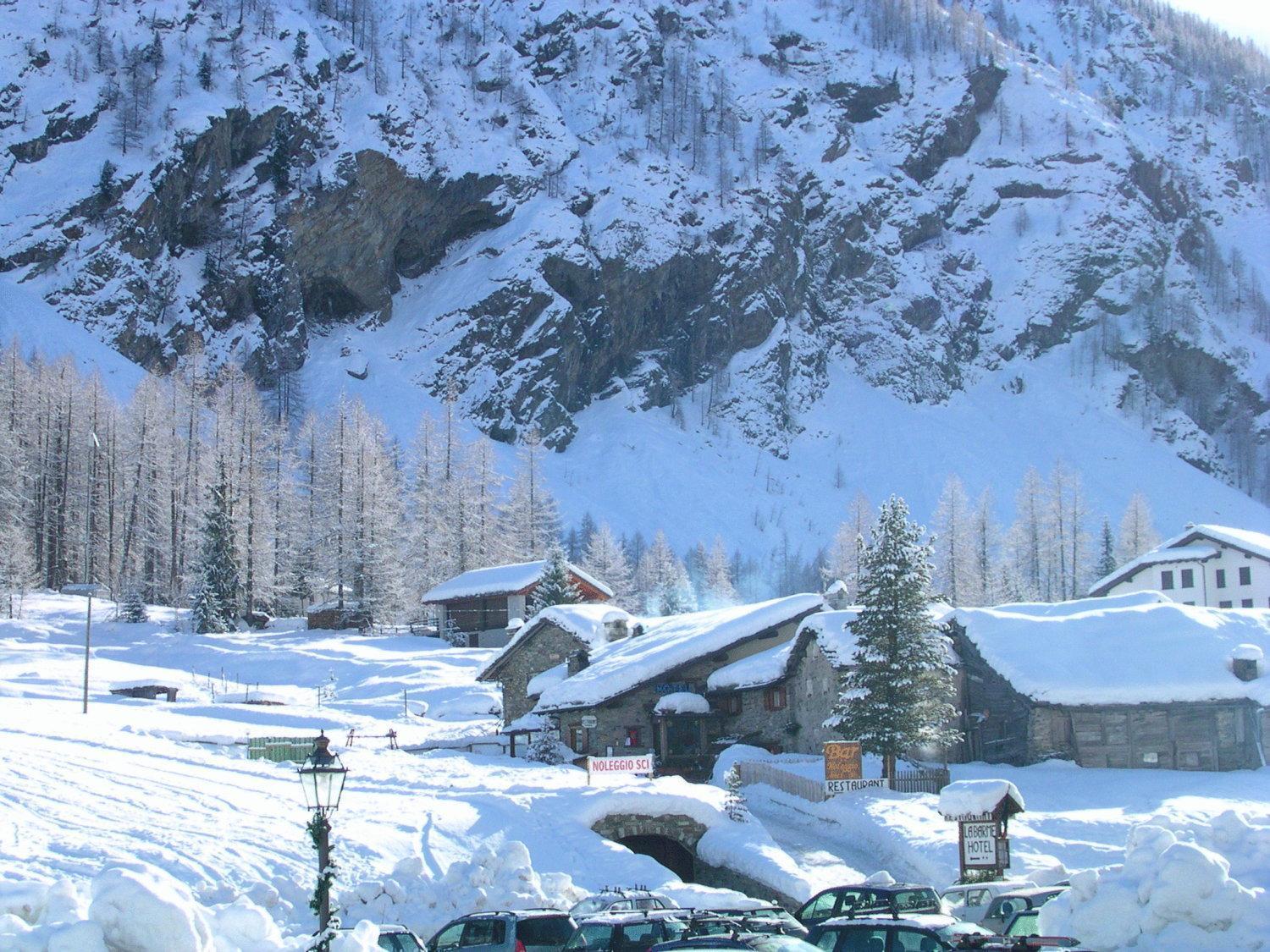 Hotel Restaurant La Barme Cogne Luaran gambar