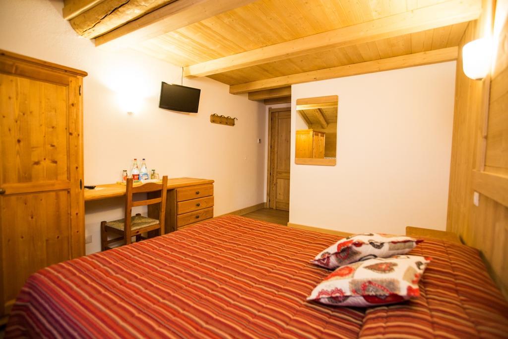 Hotel Restaurant La Barme Cogne Luaran gambar