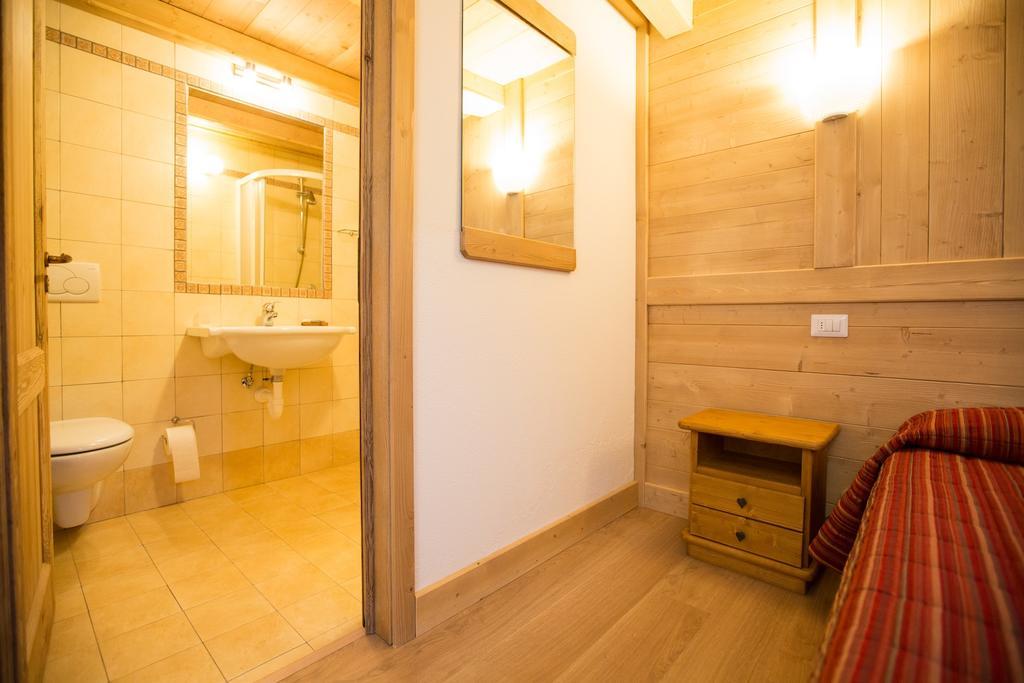 Hotel Restaurant La Barme Cogne Luaran gambar