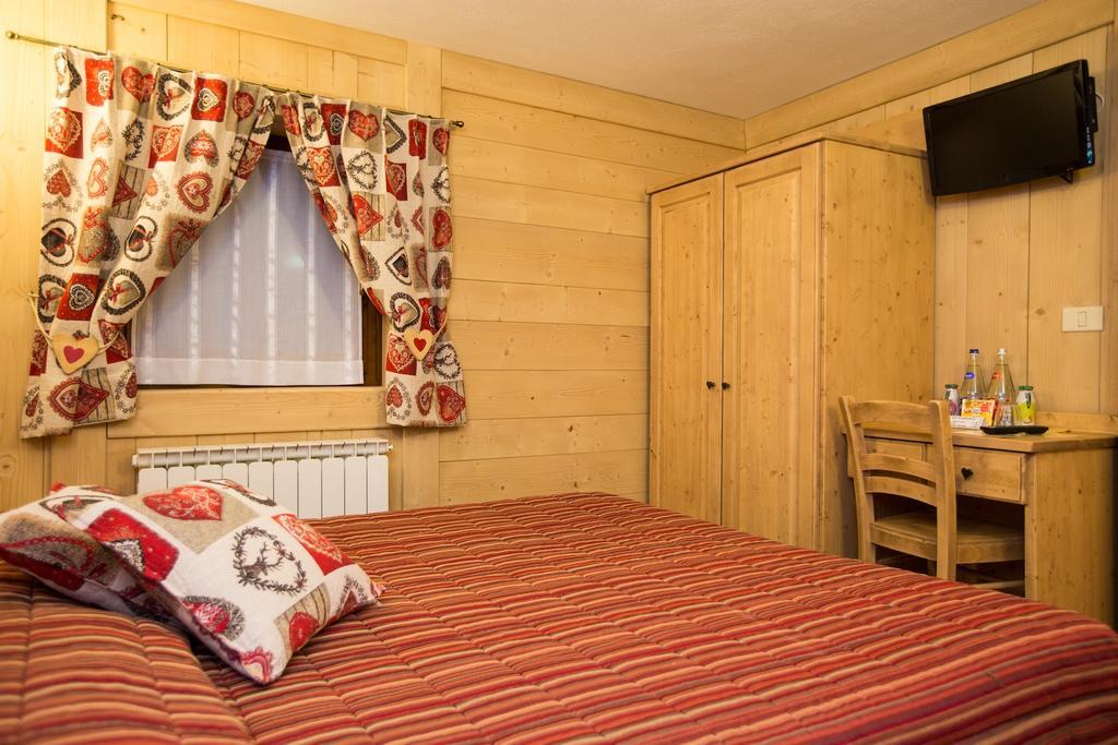 Hotel Restaurant La Barme Cogne Luaran gambar